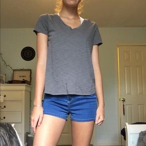 basic dark grey old navy v-neck tee